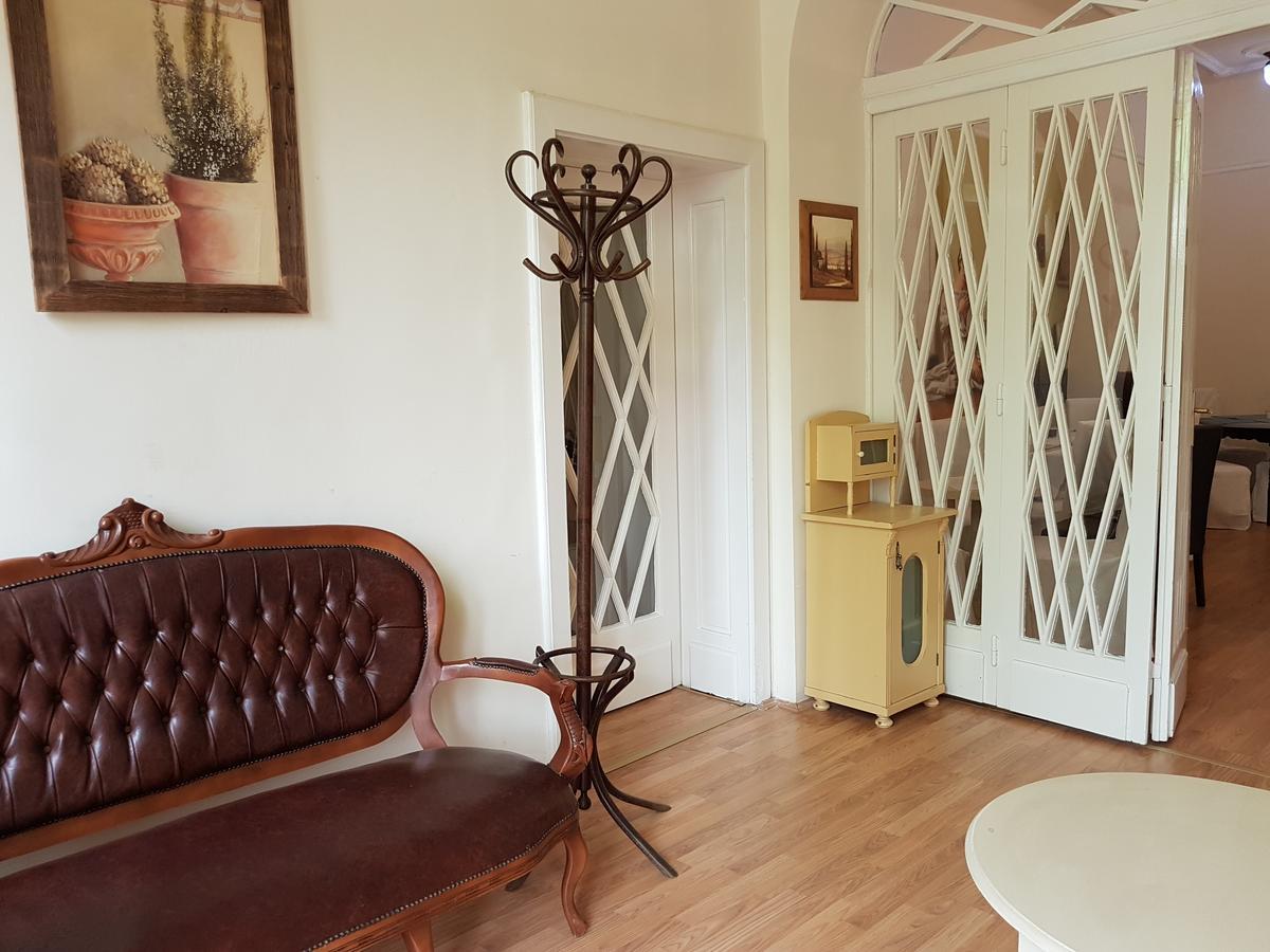 Tulipan Villa Panzio Szolnok Luaran gambar